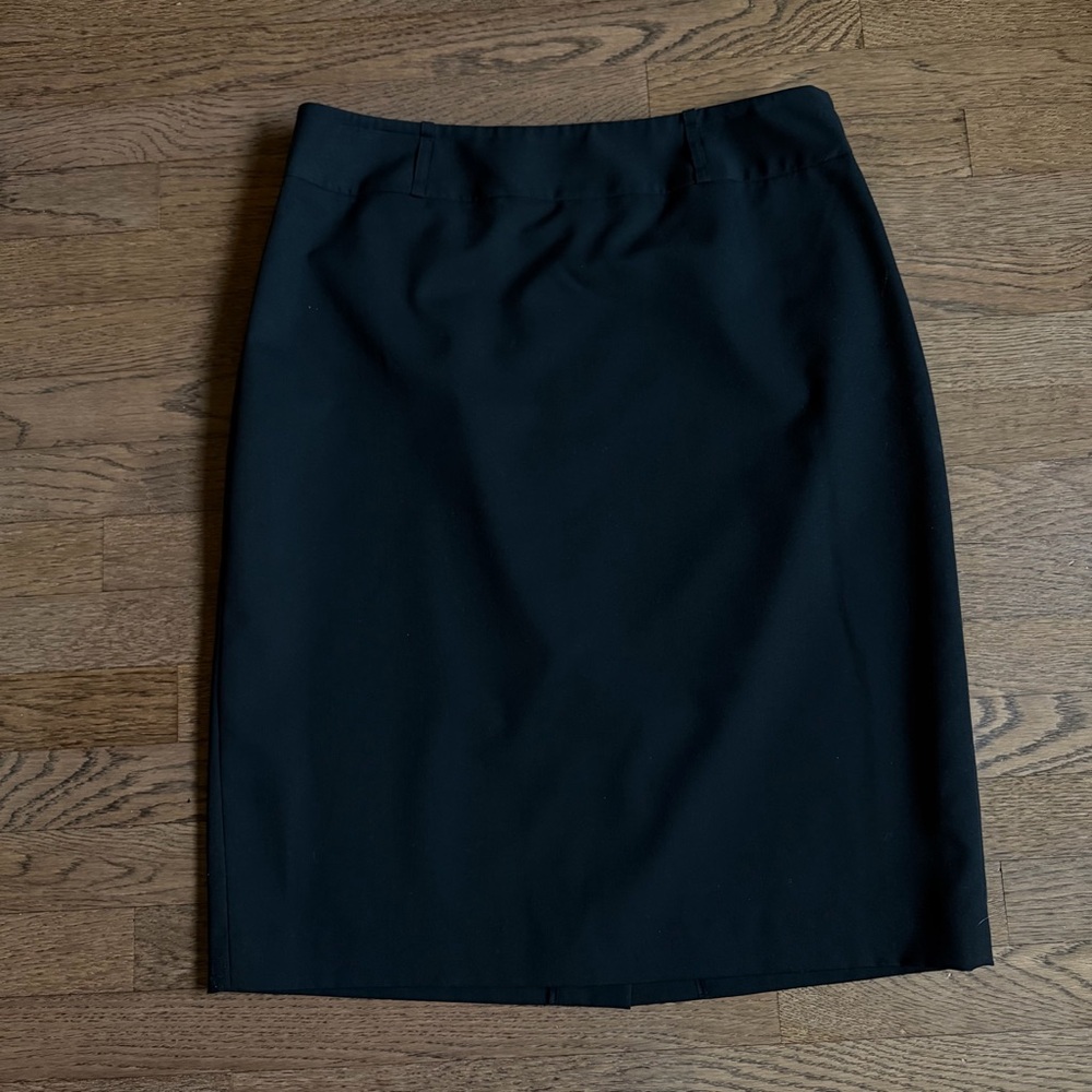Anne Klein Black Pencil Skirt - Sleek Professional Style